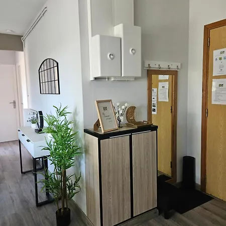 Ideal Long Sejour, Souvenirs De Provence,t2 Classe, Vue Sur Les Montagnes, Toutes Commodites!